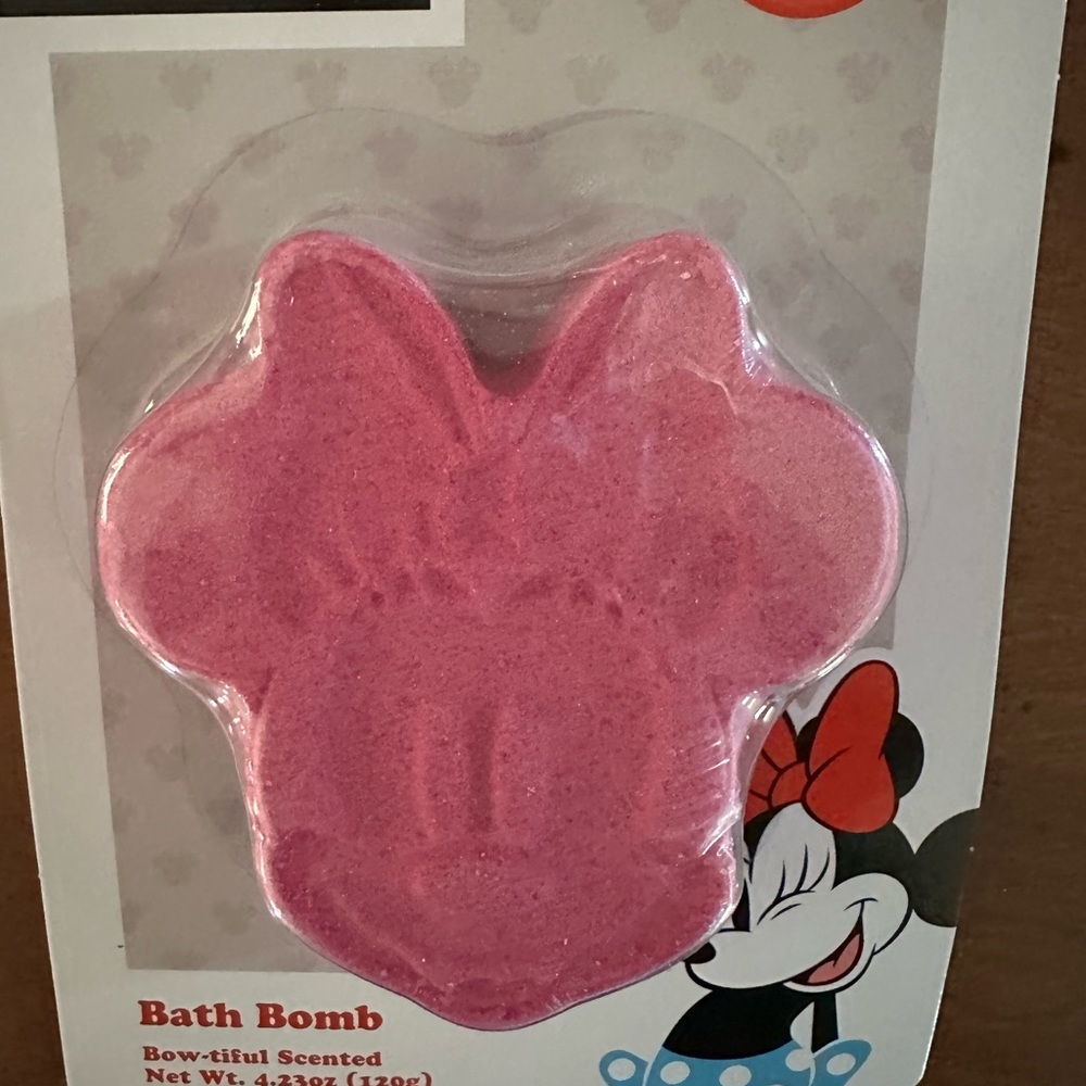 🌵 3/$15 Disney Minnie Mouse Pink bath bomb see description